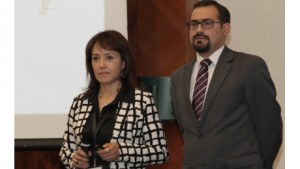 Silvia Quezada, líder de comercialización y marketing de Dinero Electrónico, Banco Central del Ecuador y orge Moncayo, del Área de Inclusión Financiera y Catedrático Universitario