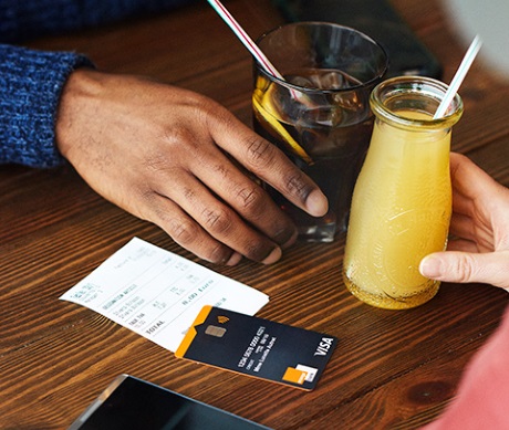 Orange lanza banca móvil completamente digital micropréstamos