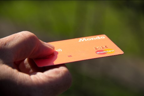 Samsung lanza tarjeta de débito junto a Mastercard