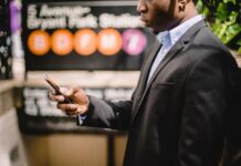 Nubank invierte fuerte en Colombia Nubank de Brasil compra la plataforma de chat automatizada Juntos Global