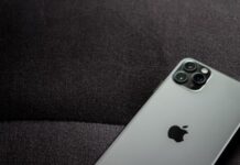 Apple sues company known for hacking iPhones on behalf of governments Apple sues company known for hacking iPhones on behalf of governments