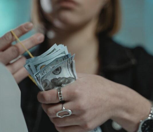 Marketing Financiero: desafíos 2024 WorldRemit cierra alianza con Soriana en México