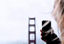 Convergencia: banca de nicho + telefonía