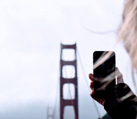 Convergencia: banca de nicho + telefonía