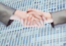 El Grupo Galicia se queda con el HSBC HSBC se va de Argentina y es adquirido por el Grupo Financiero Galicia