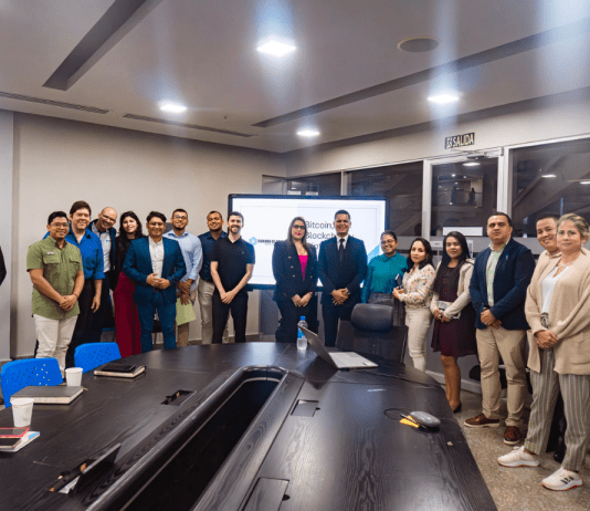 Training panamanian deputies on Blockchain and Cryptocurrencies Capacitan a diputados de Panamá en blockchain y criptomonedas